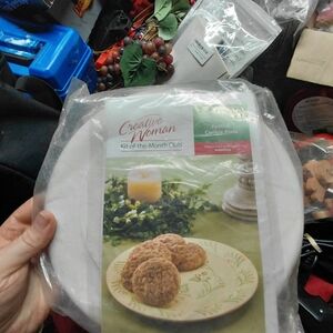 Festive Cookie Plate kit from Annie's Creative Woman Kit of the Month Club.